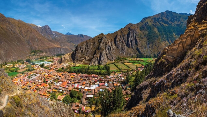 Valle Sagrado: La Cuna de la Grandeza Inca Pisac, Ollantaytambo, Moray, Maras. Ofrece paisajes espectaculares y ruinas arqueológicas impresionantes.